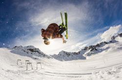 开云体育平台APP-世纪逆袭，马刺雷霆焦点战，最后三分钟如何改写赛季格局？