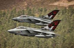 开云体育APP下载-从团队胜利到个人英雄，湖人击溃奇才与利拉德的2026世界杯接管