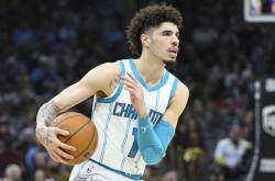 开云下载-黄蜂主帅球队需要更多相互信任的简单介绍