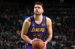 开云体育在线-新疆队力克深圳队，东契奇状态火热的简单介绍