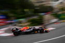 开云APP-索伯车队横扫梅赛德斯，佩雷兹点燃赛场