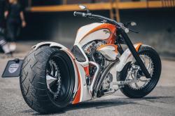 开云APP-F1街道赛之夜，浓眉在关键时刻挺身而出