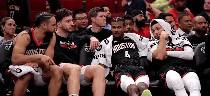 关于火箭队球员合影造型引发球迷热议的信息