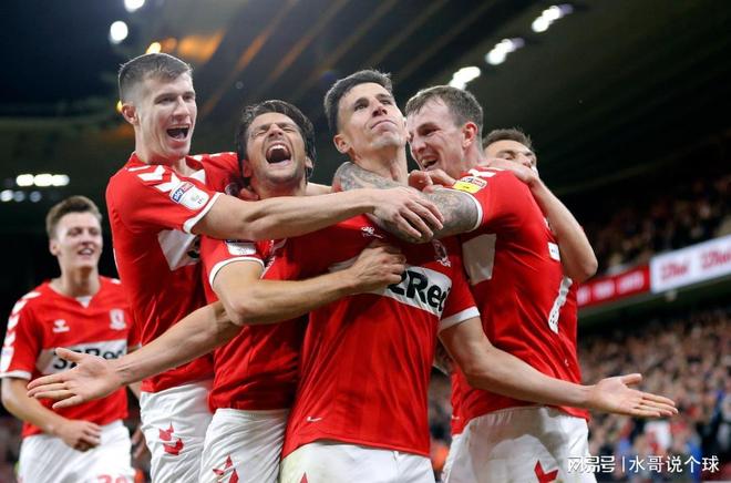 沃尔夫斯堡中场表现亮眼,助球队逆转战局的简单介绍 沃尔夫斯堡中场表现亮眼,助球队逆转战局的简单介绍