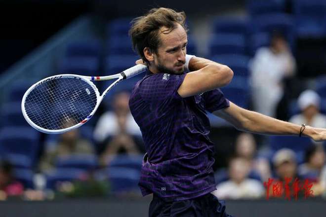 包含美国网球队逆转英国网球队,梅德韦杰夫统治全场的词条 包含美国网球队逆转英国网球队,梅德韦杰夫统治全场的词条