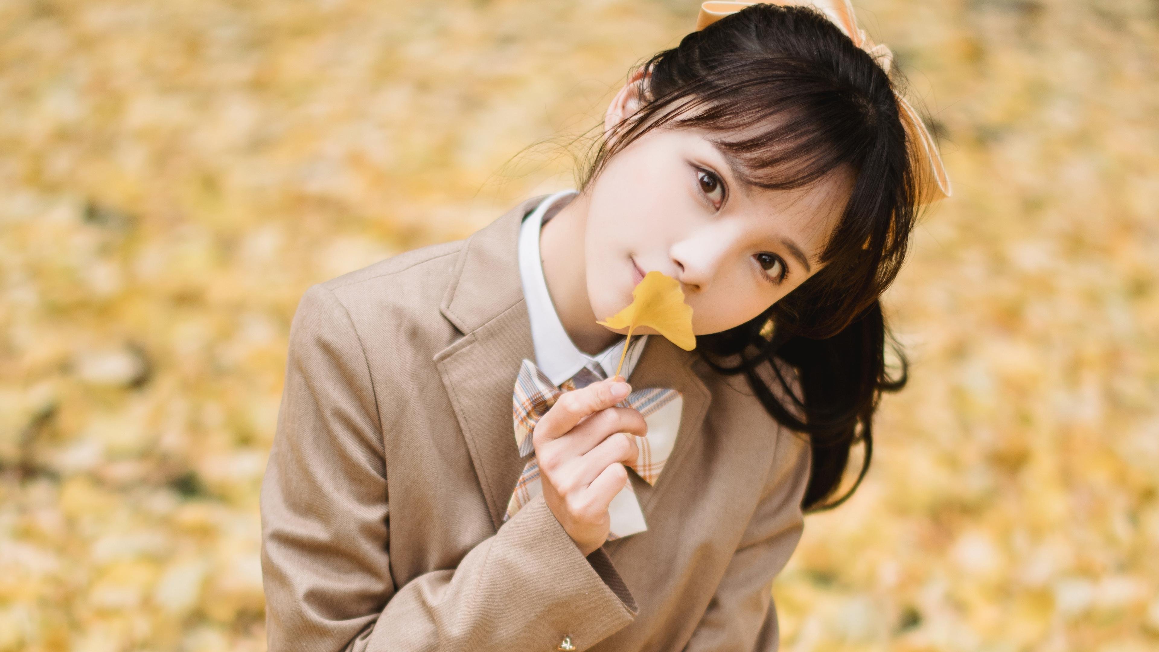 绿茵场与硬木地板的交响，当欧冠决战遇见雄鹿的压制艺术