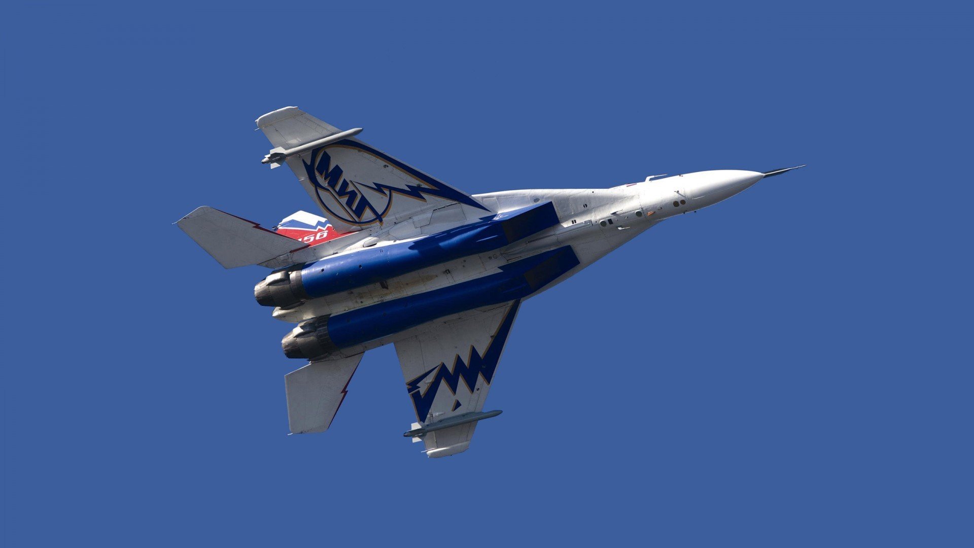 铁血勇士撕裂防线，拉文狂飙统治攻防—当关键先生撕碎马刺的钢铁意志