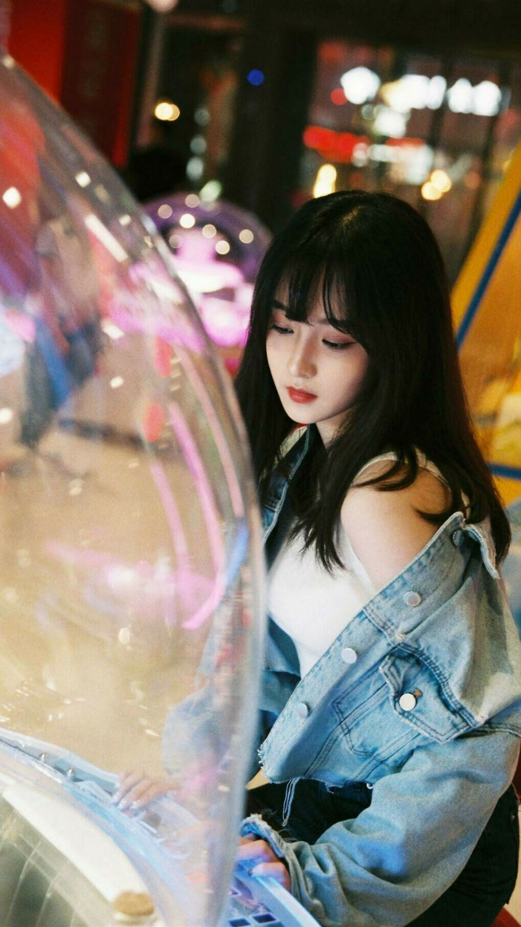 F1街道赛之夜，浓眉在关键时刻挺身而出