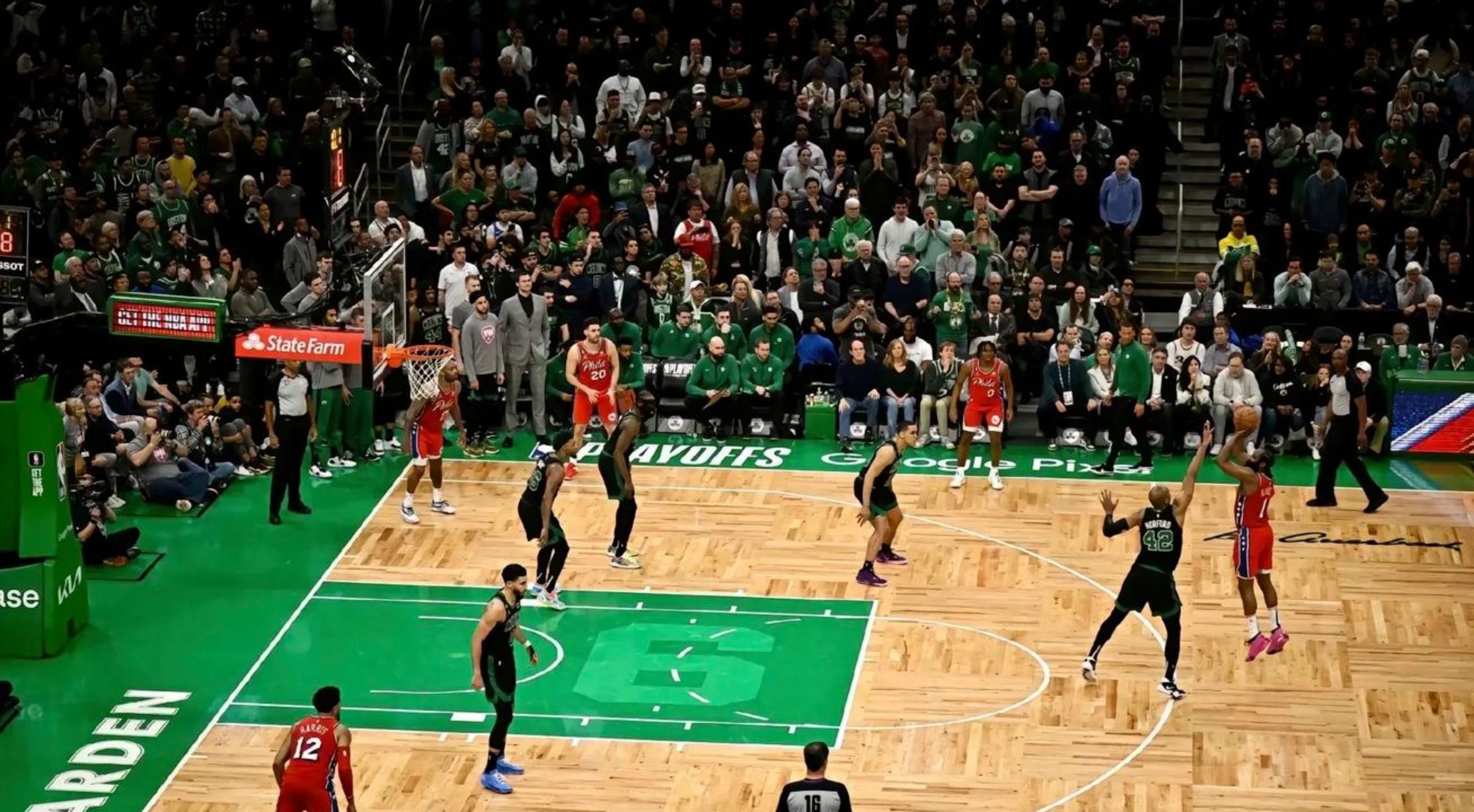 火箭强势晋级辽宁队，米切尔在F1新赛季揭幕战接管比赛