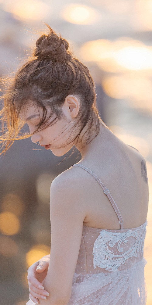 友谊赛撕裂国家队版图，当法比尼奥的皇马血脉遇上厄瓜多尔战袍