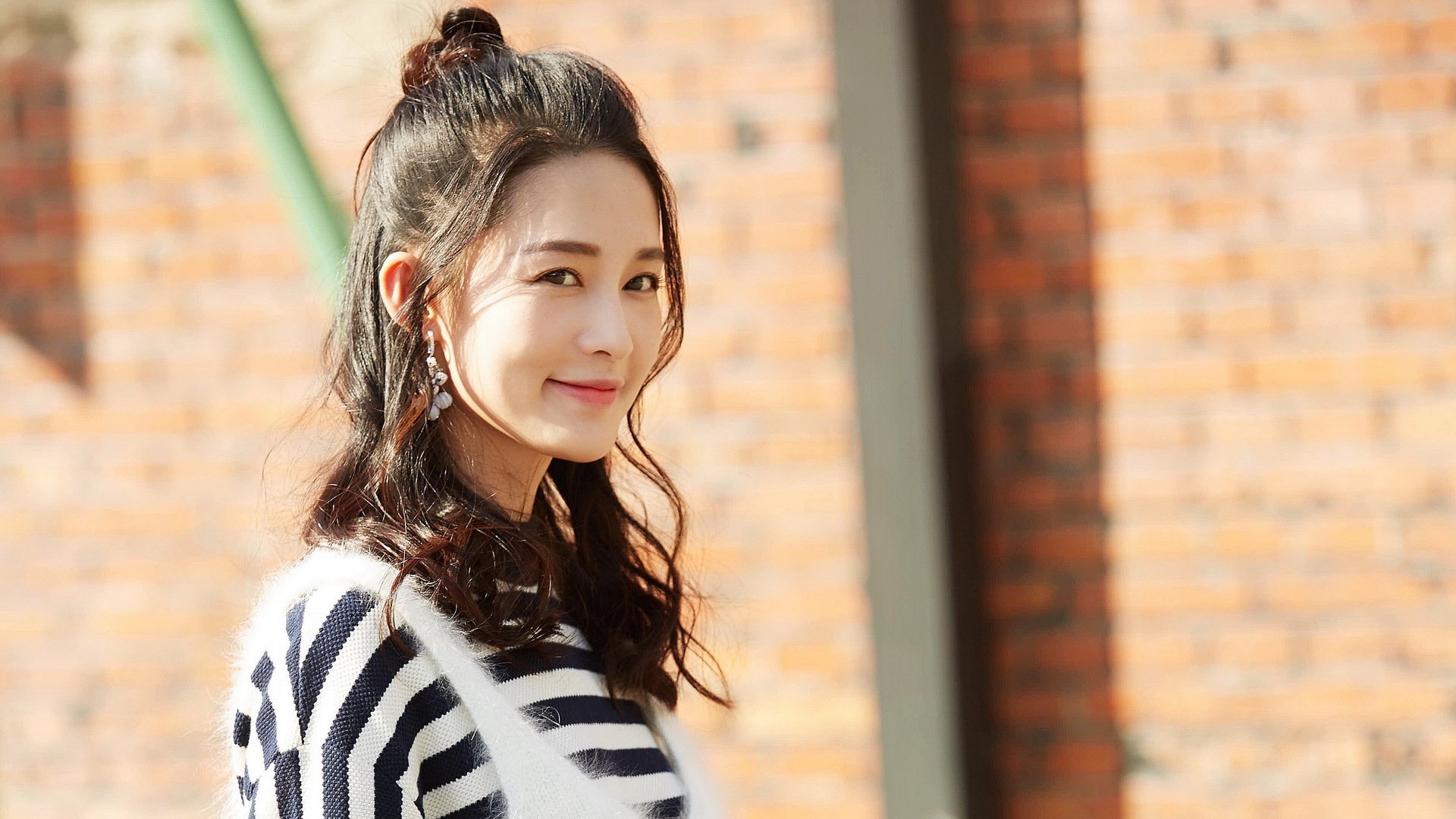 绿衫军铁蹄踏碎华南虎,浓眉一柱擎天诠释现代篮球终极答案